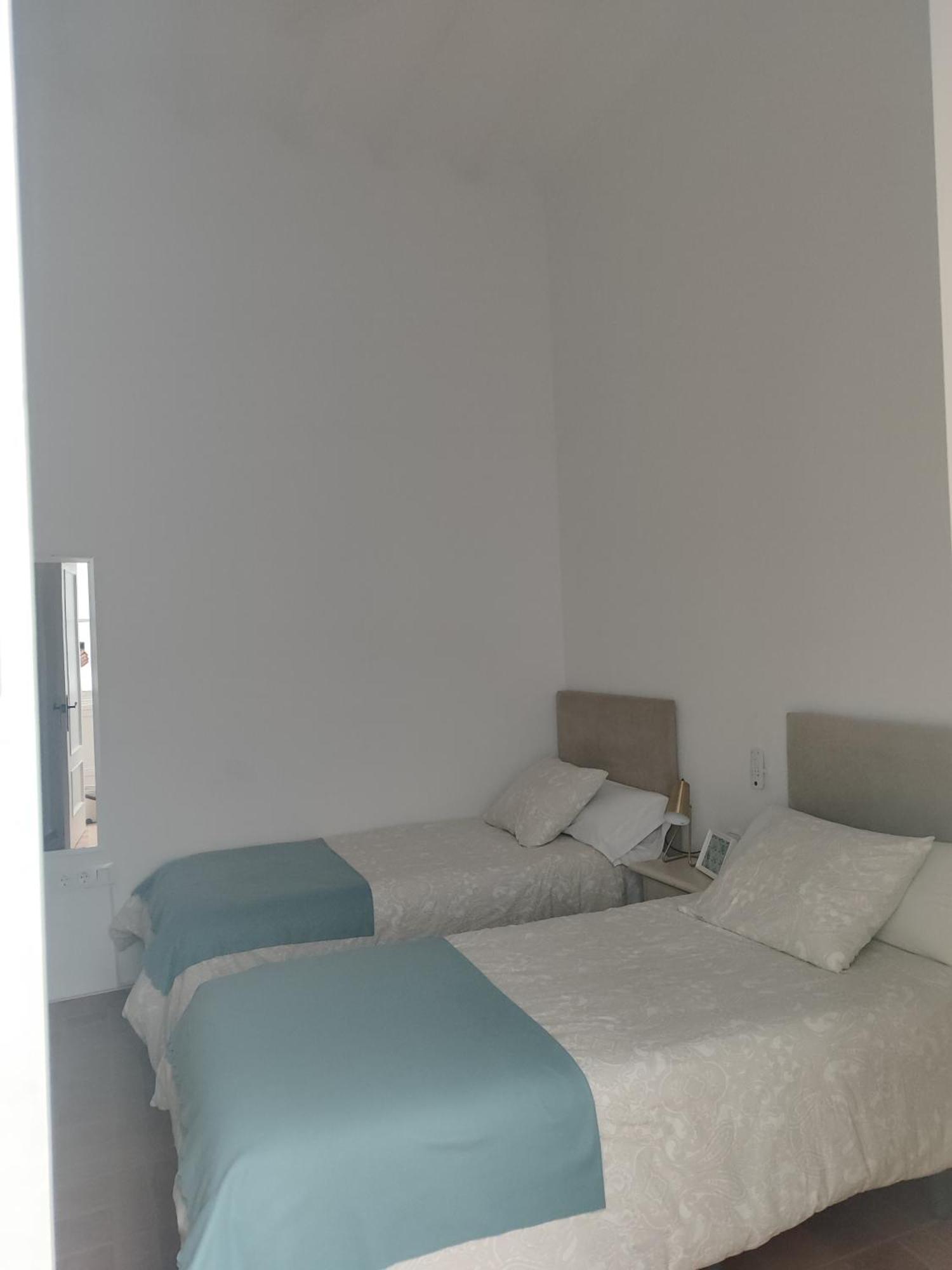 Estreno Centro Y Playa Cadiz Apartment Luaran gambar